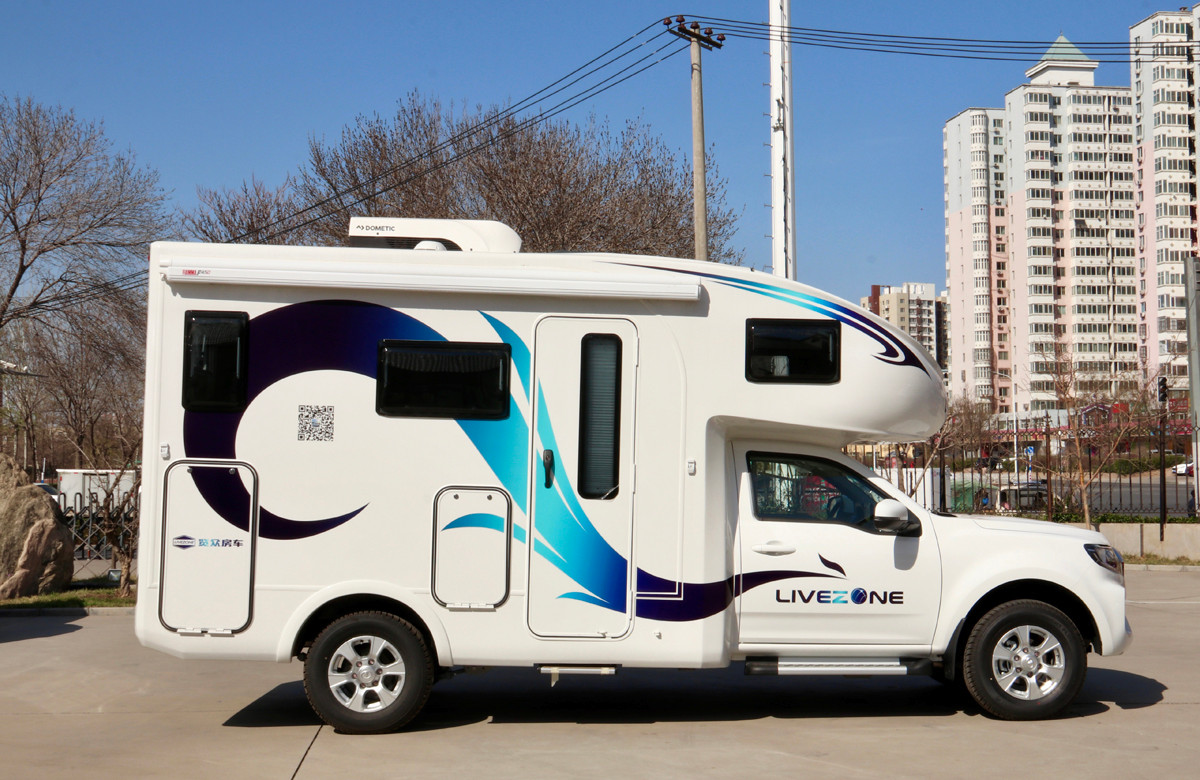 房車出行半年發(fā)現(xiàn)，還是四驅(qū)房車好