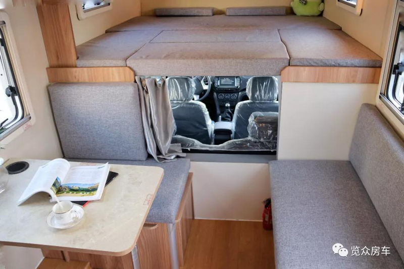 超大床還是國(guó)六汽油四驅(qū)房車,選它沒(méi)錯(cuò) 超大床還是國(guó)六汽油四驅(qū)房車,選它沒(méi)錯(cuò)