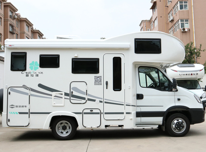 要大空間也更舒適，這樣的房車很棒