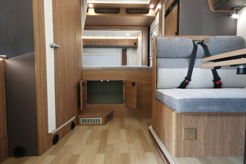 要大空間也更舒適，這樣的房車很棒