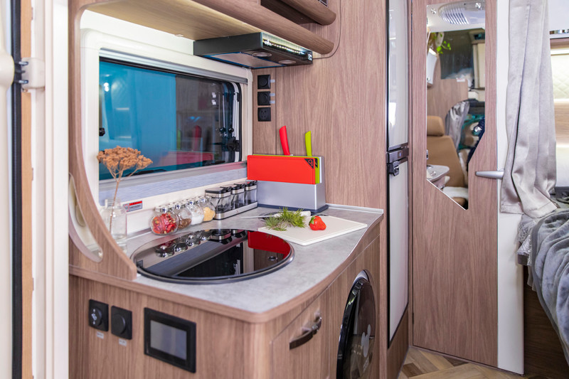 2021年開(kāi)年房車展還有新車喲