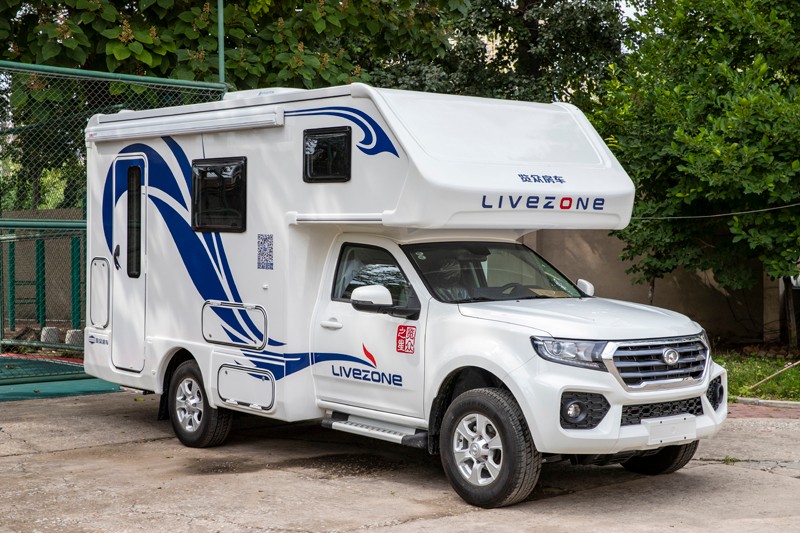 大床、大客廳得房車,四驅、動力好 大床、大客廳得房車,四驅、動力好