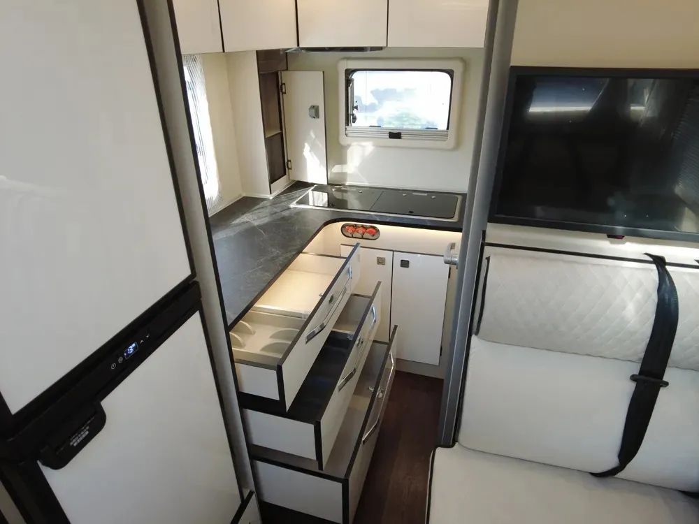 出門旅行行李太多沒地方放？這輛可以完美解決