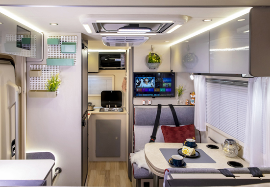 自由炮領(lǐng)銜，引爆成都房車展