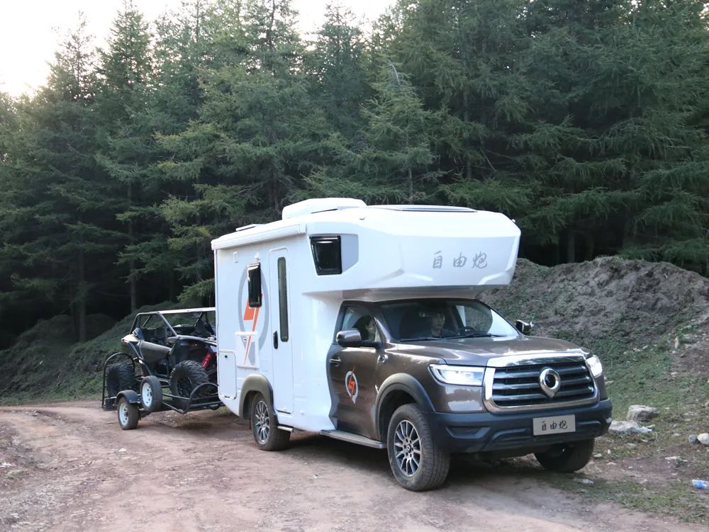 C6駕照即將到來！這款擁有牽引資質的自行式房車千萬別錯過！